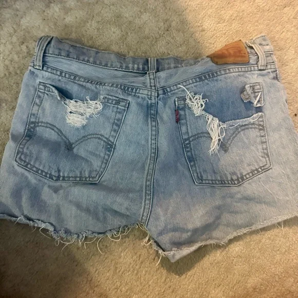 Levi’s wedgie Jean shorts - Picture 4 of 5